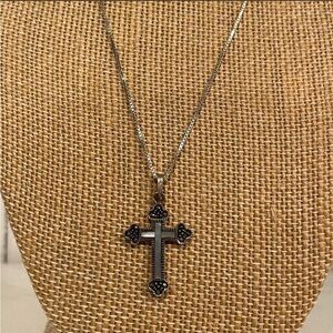 Vjntage Sterling Silver cross necklace with black accents #gothjewelry JC